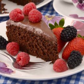 Jumbleberry chocolate cake, Vegan © rosemaryandporkbelly.co.uk