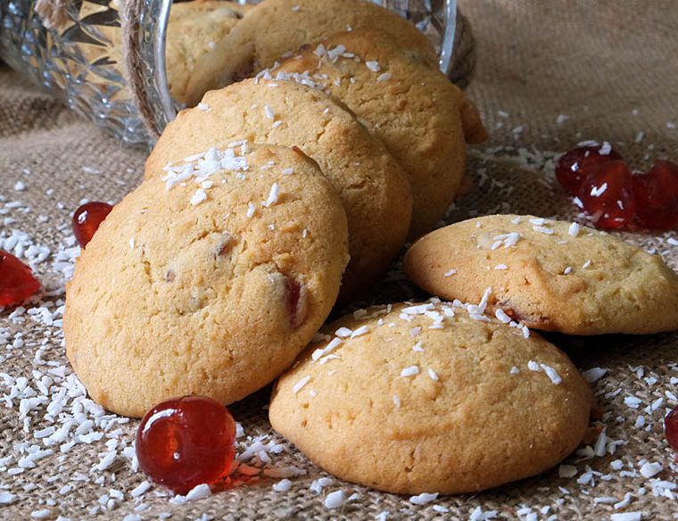 Cherry and coconut cookies made with Aquafaba