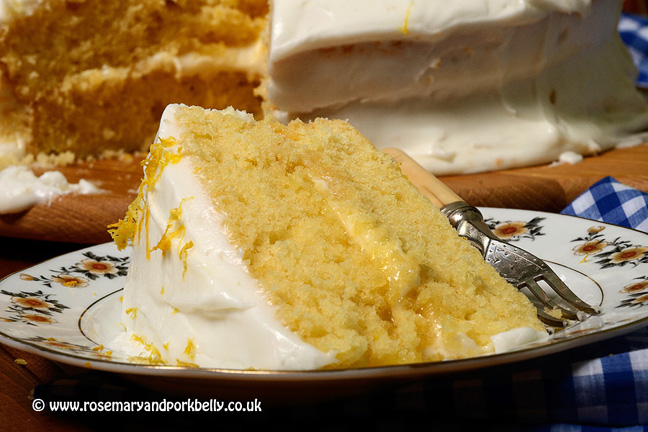 Lemon cheesecake cake