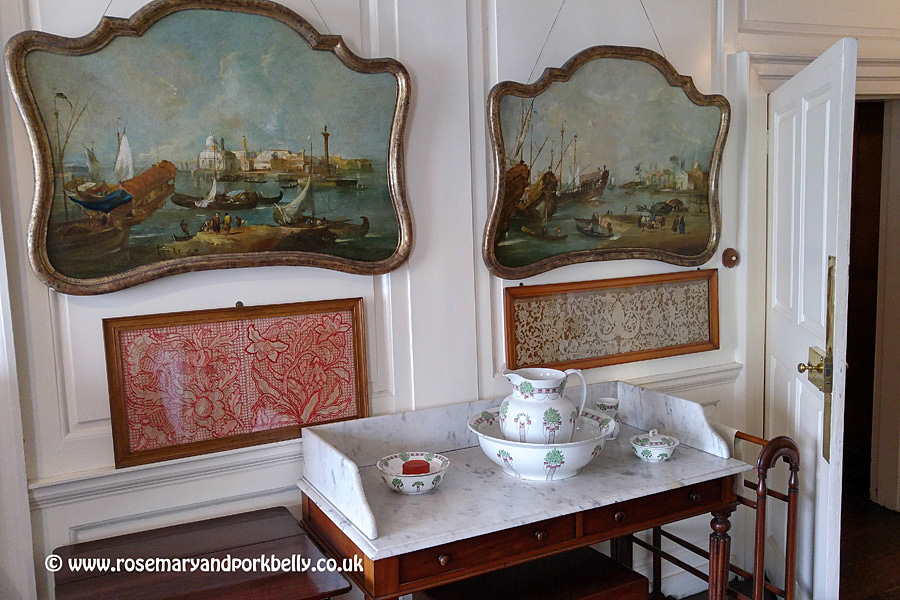Washstand - Preston Manor Brighton