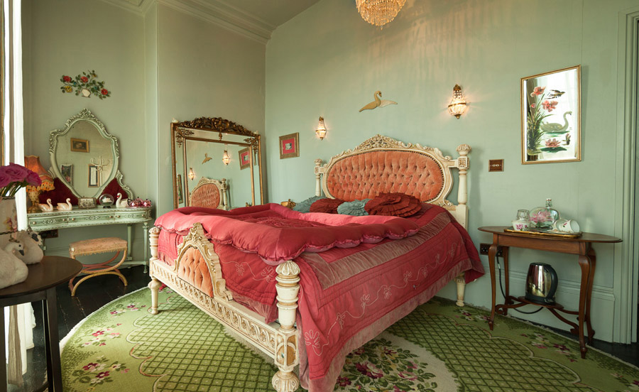 Bedroom - La Rosa Hotel Whitby