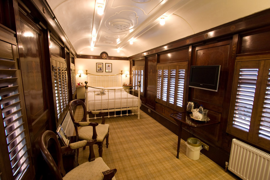 Montana Pullman carriage room- The Old Railway Station Petworth