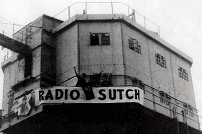 Pirate radio station Radio Sutch on the Shivering Sands guntower © Colin Dale