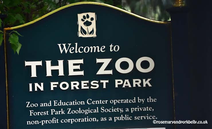 Forest Park Zoo sign, Springfield Massachusetts © rosemaryandporkbelly.co.uk