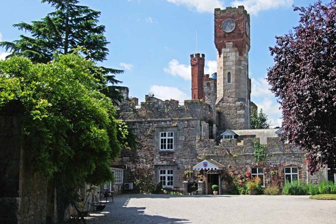 Ruthin Castle Clock Tower, North Wales © Jim Linwood, Flickr