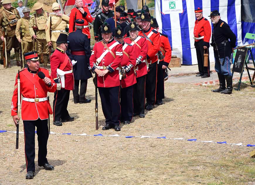 Gary Baines introducing the troops, Shoreham Fort © rosemaryandporkbelly.co.uk