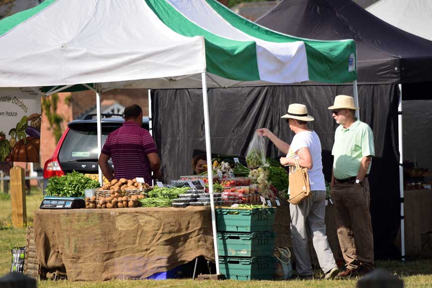 Fresh fruit and vegetable stall, Ripley Market © rosemaryandporkbelly.co.uk