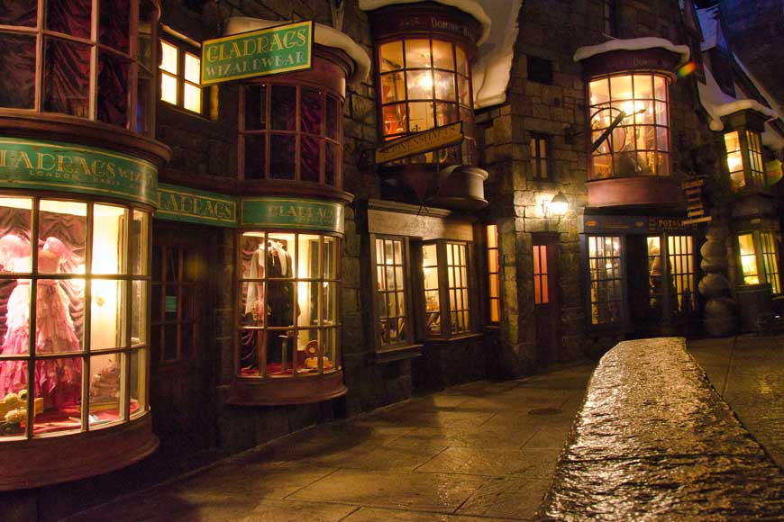 Hogsmeade at Islands of Adventure, Florida USA © rosemaryandporkbelly.co.uk