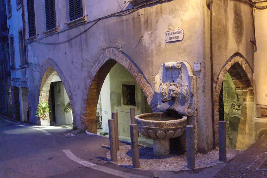 Zen Fountain, Asolo Veneto Italy © rosemaryandporkbelly.co.uk