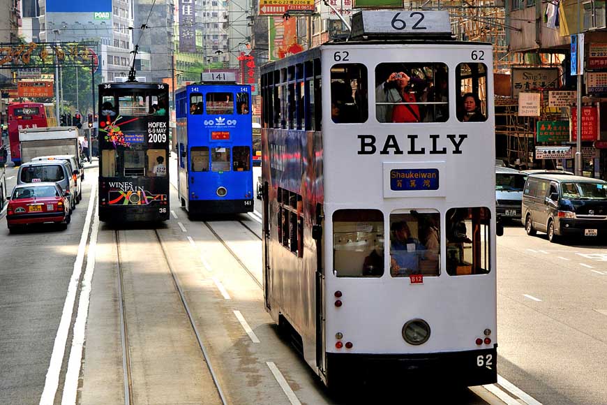 Hong Kong tram transport © Bernard Spragg, Flickr