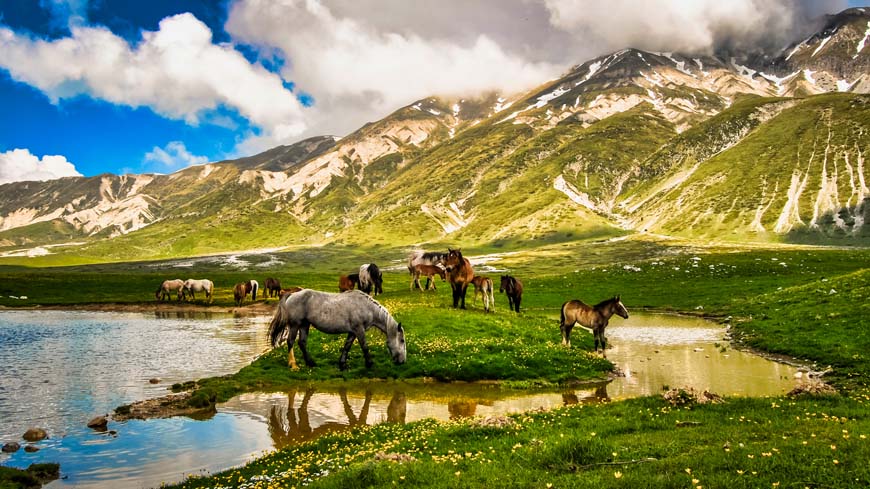 Campo Imperatore, Abruzzo Italy © Alessandro Passerini, Wikimedia