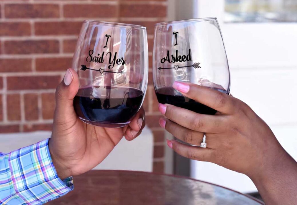 Hands holding two glasses of red wine with the words I asked, and I said yes engraved on them

Leap year day traditions

© TréVoy Kelly photography, Pixabay