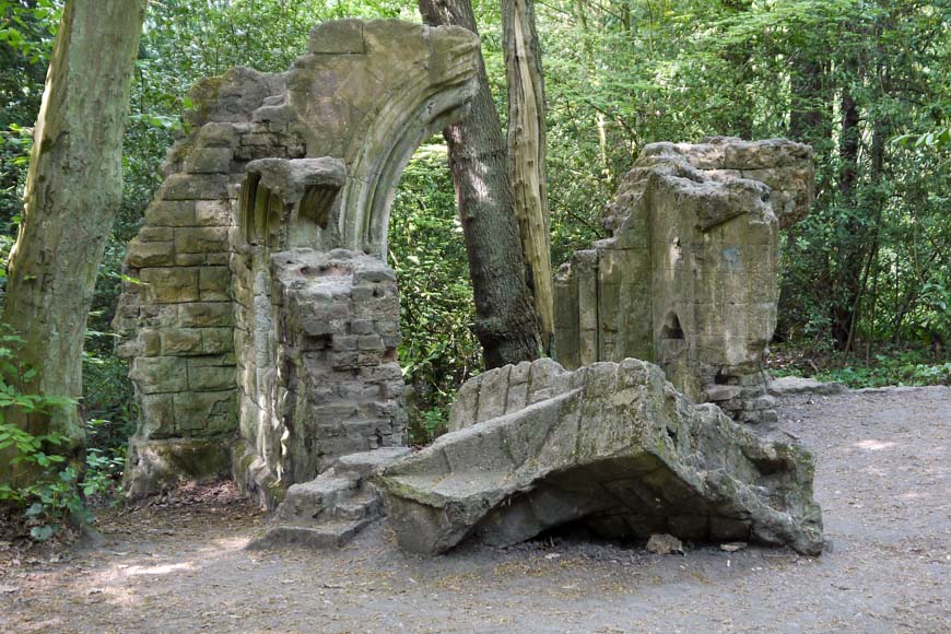 Victorian Folly Sydenham Hill Woods © Steve Grindlay, Flickr