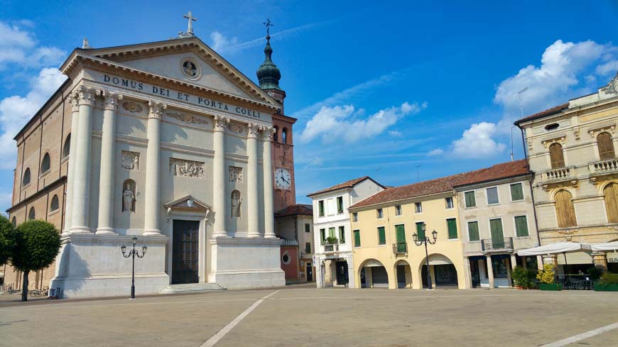 Piazza Pierobon Cittadella, Veneto Italy 