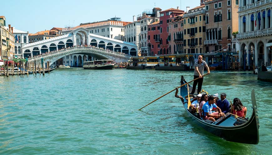 Rialto Bridge Venice Italy © rosemaryandporkbelly.co.uk