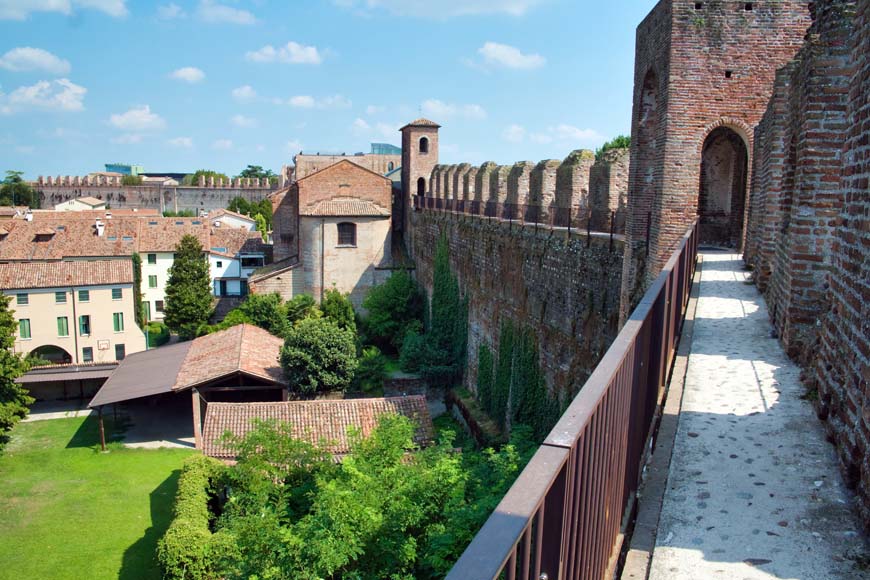 Walking the walls of Cittadella Veneto Italy