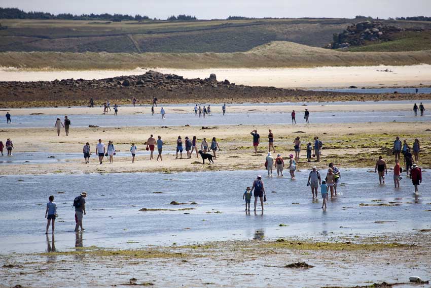 Tresco Bryher foot crossing © Tresco Island
