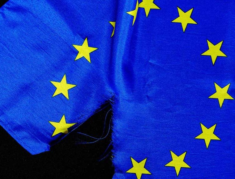 Torn EU flag © moritz320, Pixabay