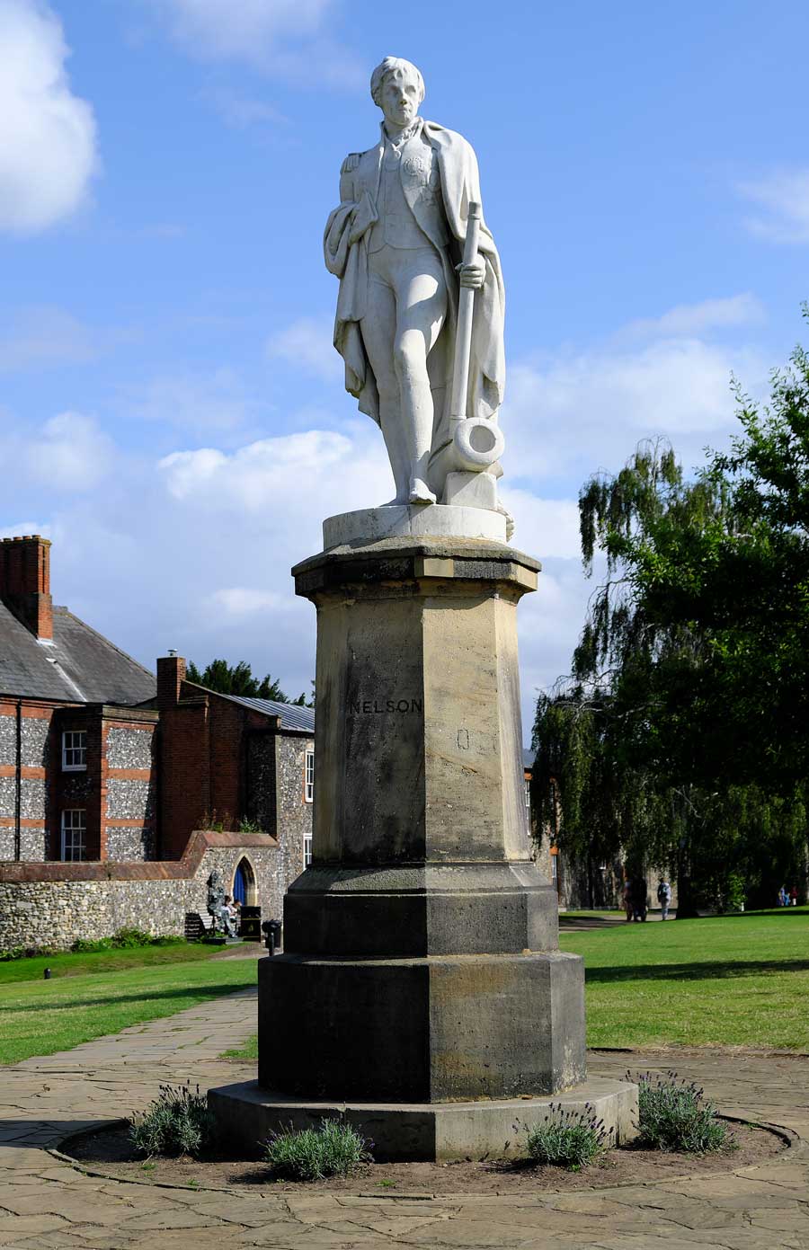 Statue of Horatio Nelson in Upper Close Norwich ©rosemaryandporkbelly