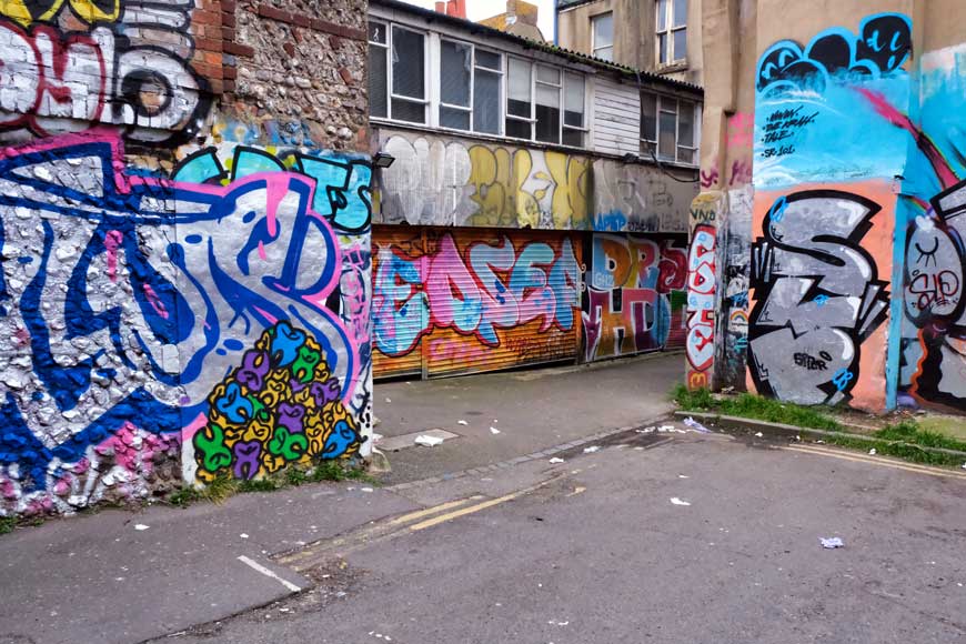 Alley from Bond Street to Kings Place, Brighton ©rosemaryandporkbelly