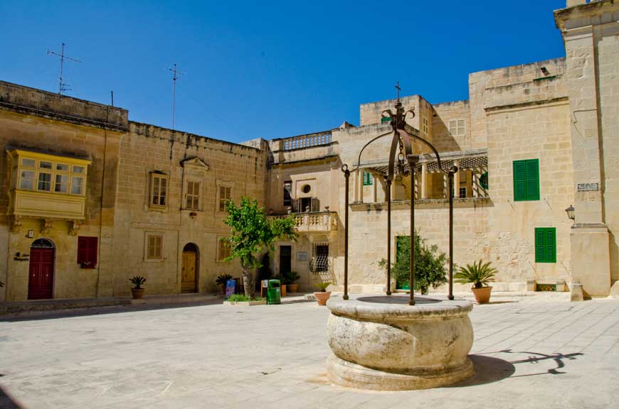 Mesquita Square Mdina, Malta ©MTA Mario Galea/viewingmalta.com