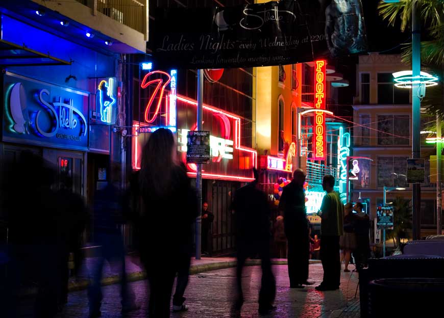 Paceville, St.Julian's, Malta ©viewingmalta.com