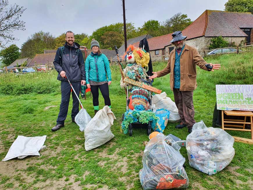 Litter picking at Cuckmere Haven East Sussex ©rosemaryandporkbelly