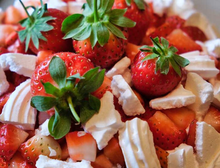 Strawberry Eton Mess cake ©rosemaryandporkbelly