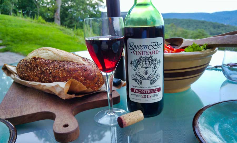 Queen Bee Vineyard Frontenac ©rosemaryandporkbelly