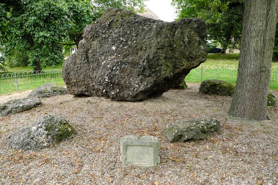 Goldstone Boulder Hove Park ©rosemaryandporkbelly