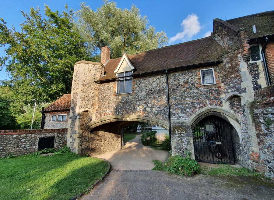 Pull's Ferry from Ferry Lane Norwich ©rosemaryandporkbelly