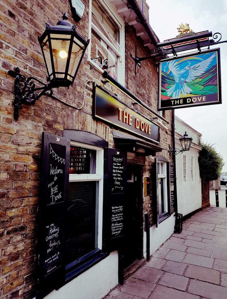 The-Dove-Hammersmith-©-Michael-Gwyther-Jones-Flickr-(CC-BY-2.0)