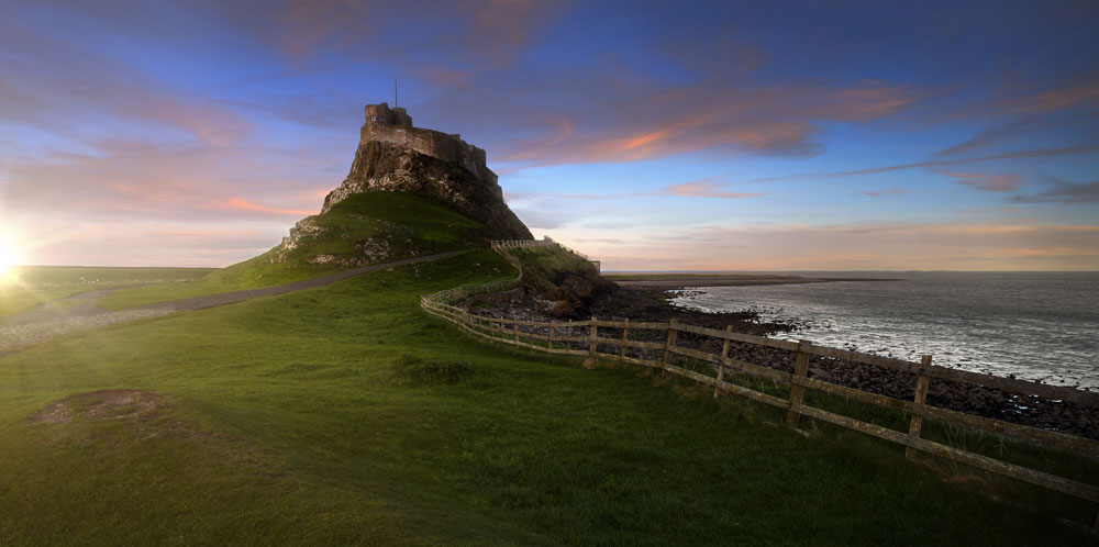 Lindisfarne Northumberland UK ©Littlerich Pixabay