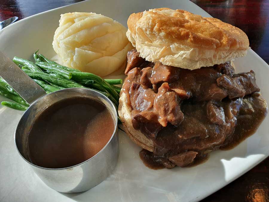 Steak pie at Sir Stanley Gray Ramsgate Kent ©rosemaryandporkbelly