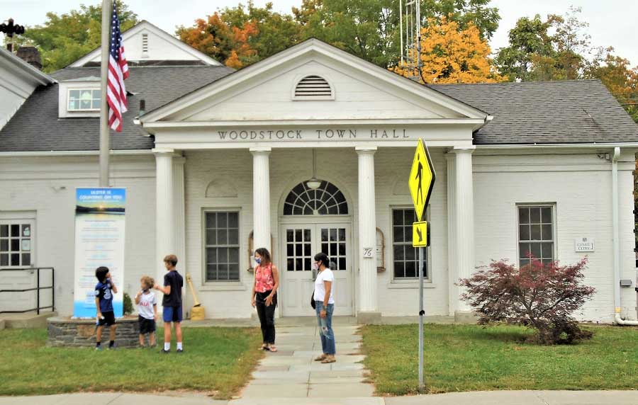 Woodstock Town Hall Woodstock, New York © Beyond My Ken (cc by-sa-4.0)