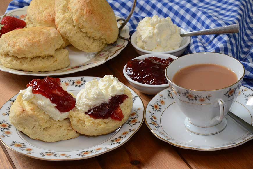 Afternoon tea with scones strawberry jam and cream
© rosemaryandporkbelly
English scones