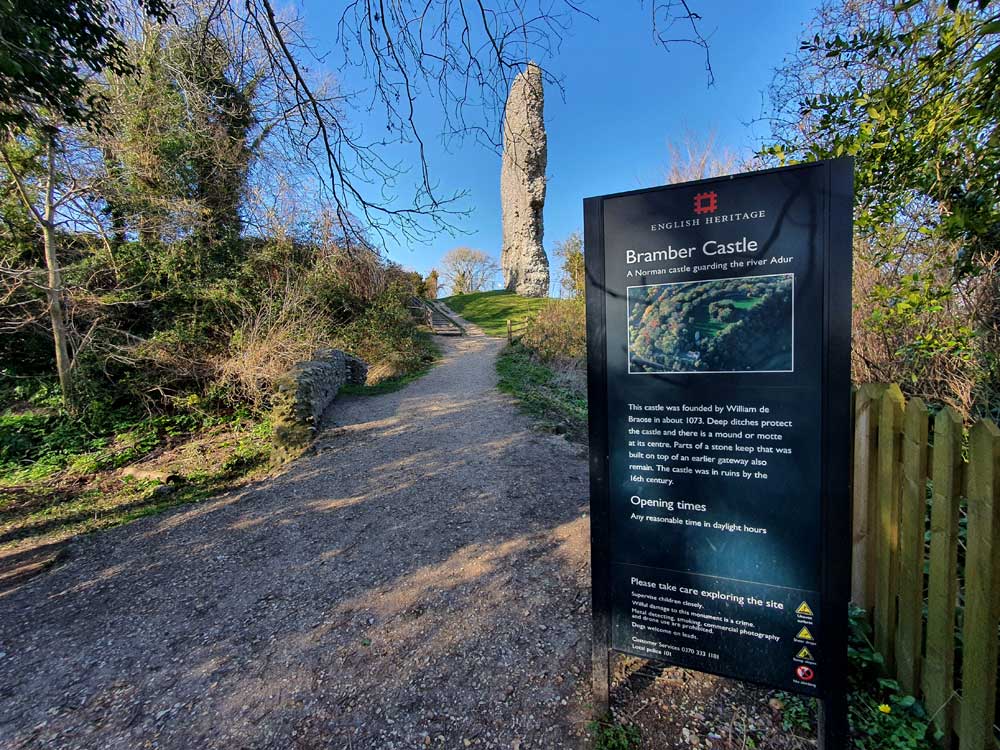 Bramber Castle, Bramber West Sussex © rosemaryandporkbelly