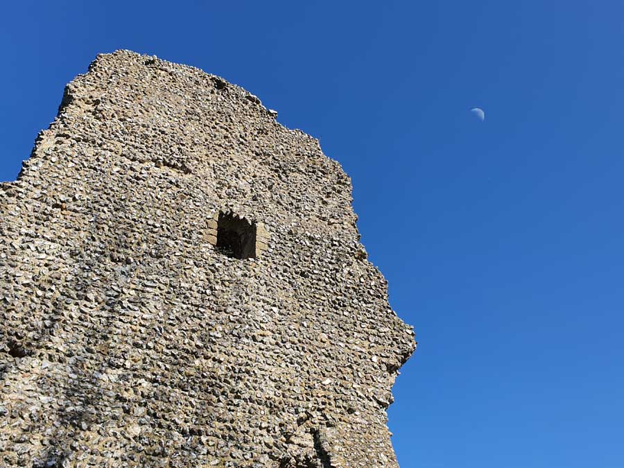 Bramber castle ruined tower West Sussex © rosemaryandporkbelly