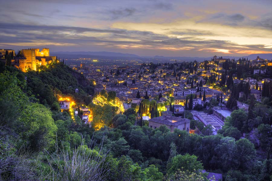 Granada, Spain © Yanko Peyankov, Pixabay