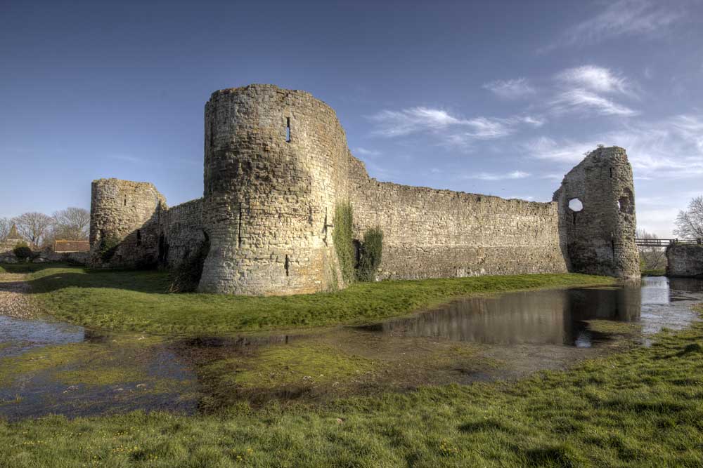 Pevensey Castle, East Sussex © Prioryman