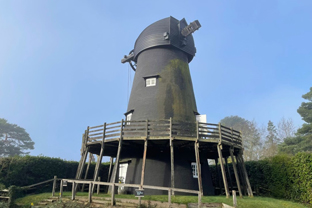 Bursledon Windmill without sails image © Hampshire Cultural Trust