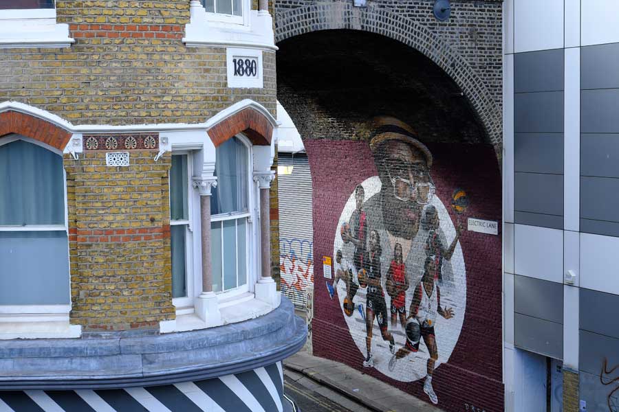 Street art of basket ball players by Dreph Brixton London