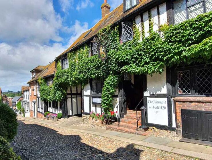 The cobbled Mermaid Street and the Mermaid Inn in Rye East Sussex