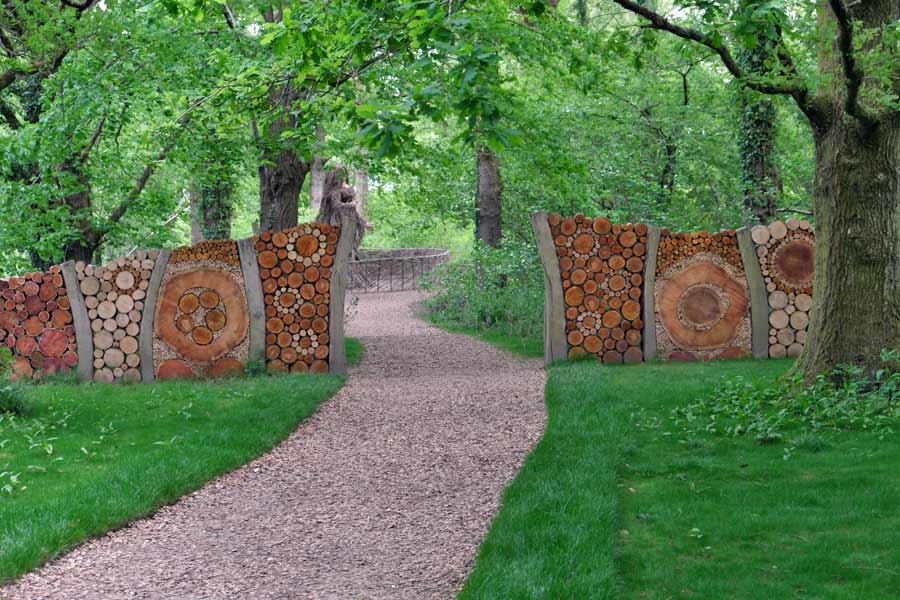 Entrance to Pearcelands Wood Sculpture Trail at Wakehurst