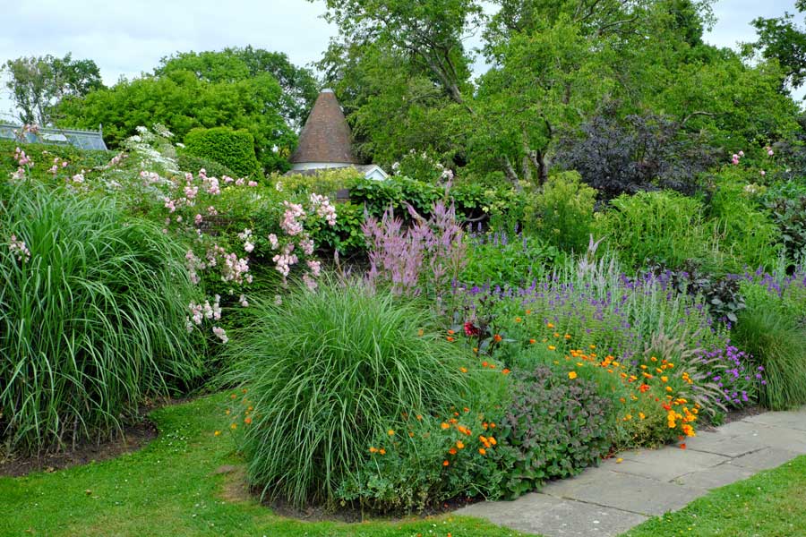 Priors Bank garden at Town Place Garden West Sussex