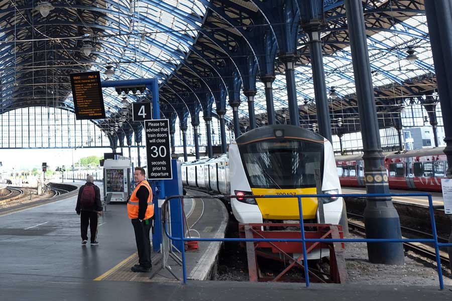 Train on platform waiting for passengers at Brighton Station East Sussex UK

Save money on your holiday

© rosemaryandporkbelly