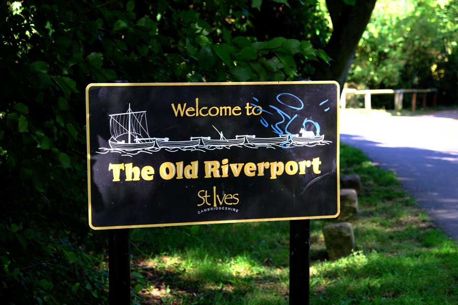 Welcome to St Ives sign on the Houghton to St Ives footpath Cambridgeshire