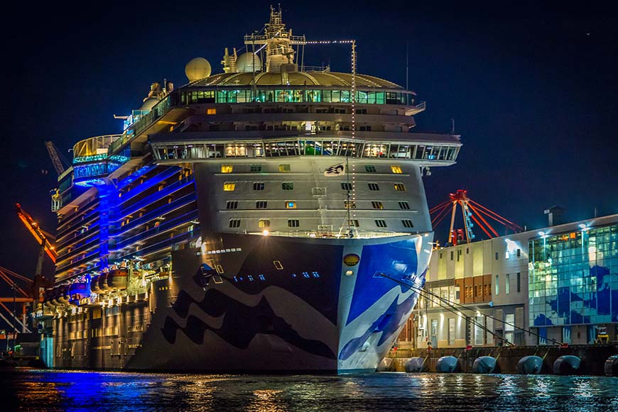 Regal Princess cruise ship in Halifax, Canada

Cruises

