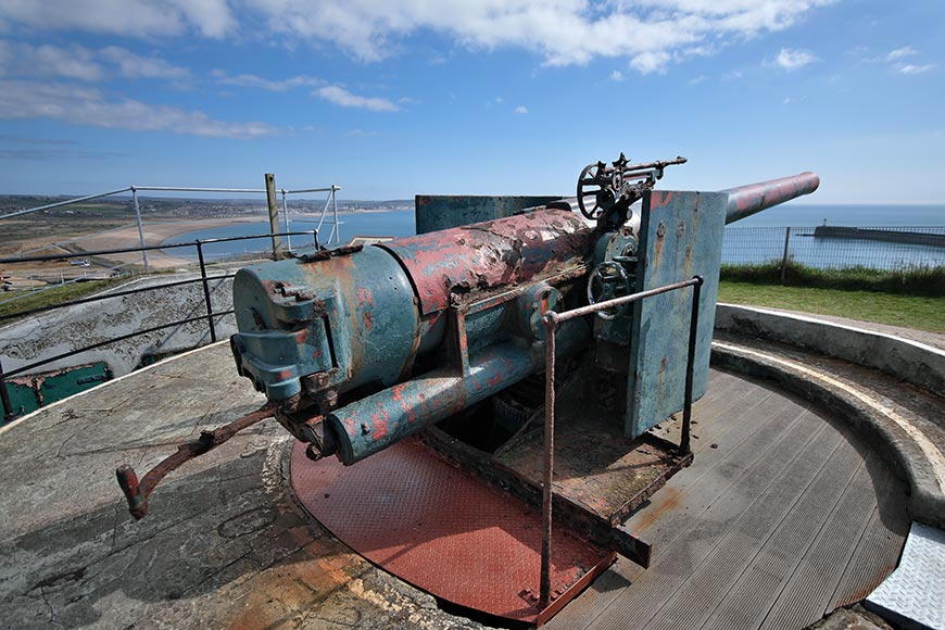 WW2 6-inch Battery Gun pointing out to sea at Newhaven Fort